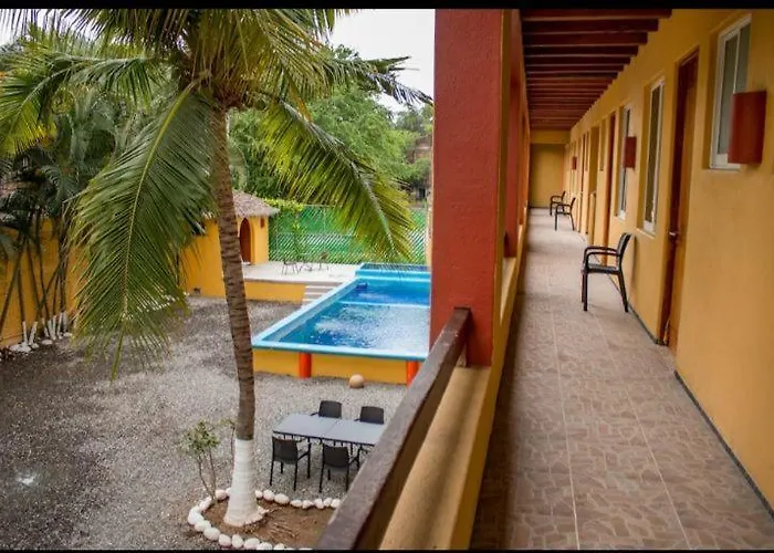 Cuamatzi Hotel Zihuatanejo